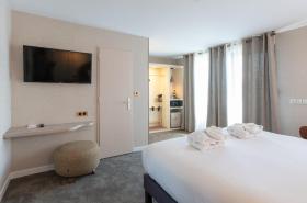 Hôtel Henry II Beaune Centre - photo 25